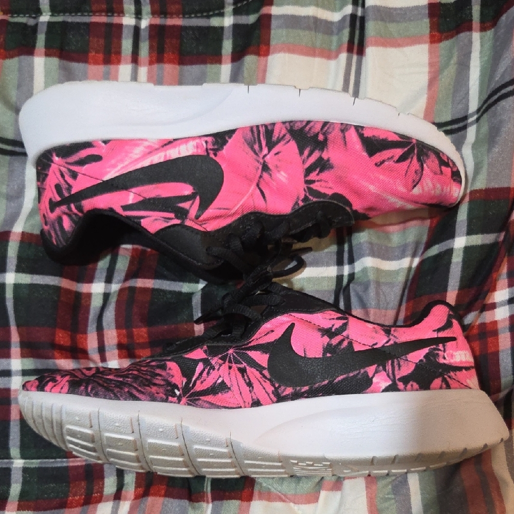 Nike Vibrant Pink and Black Athletic Shoes